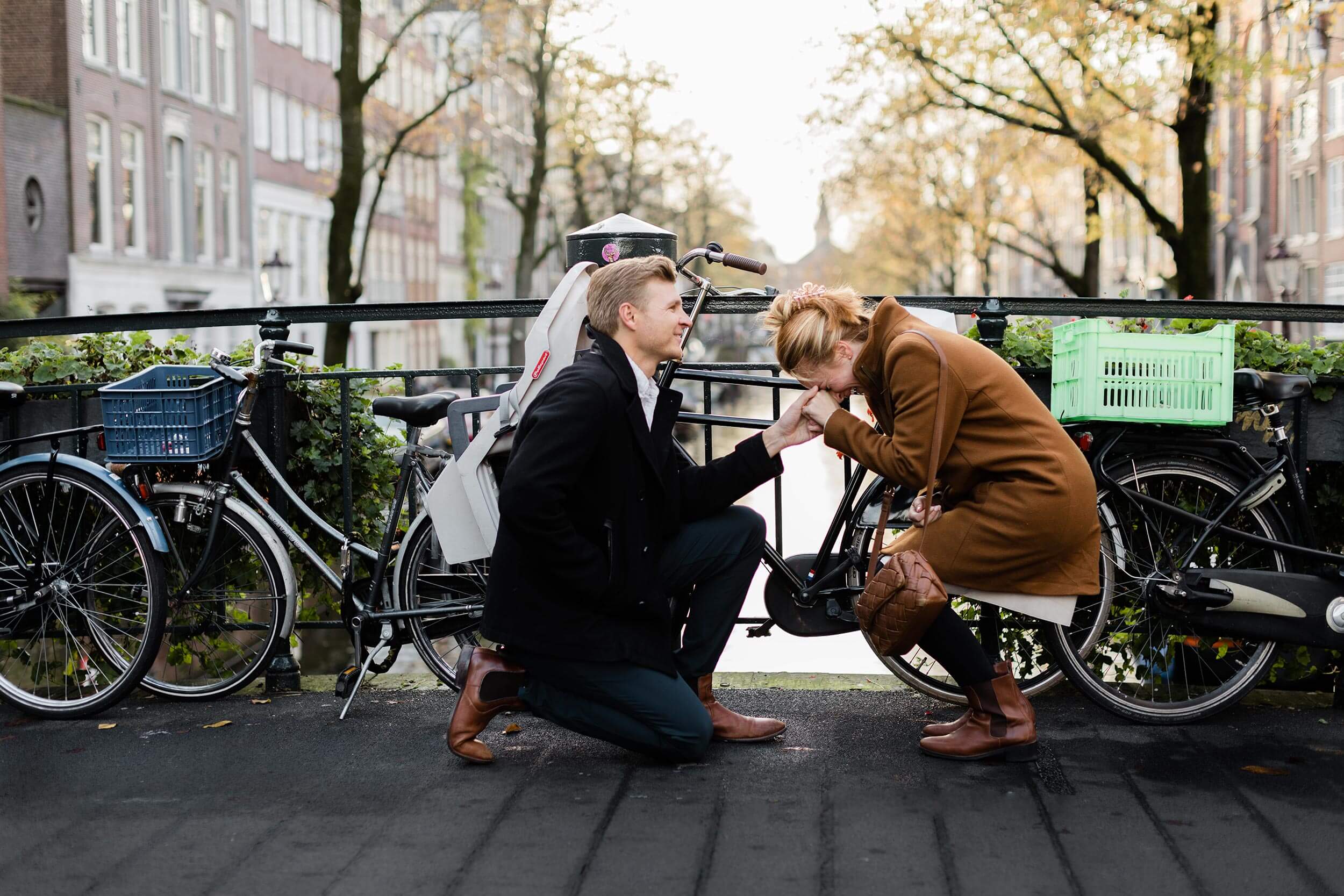 alt="surprise proposal photography session in Amsterdam"